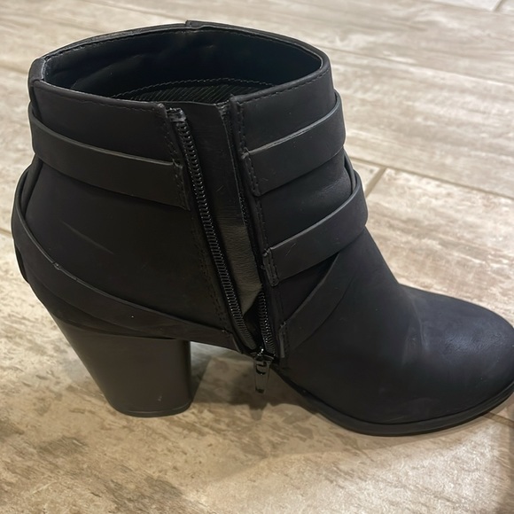 Black faux suede ankle boots - Picture 5 of 5